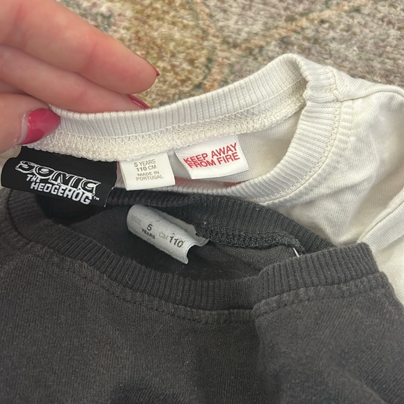 Zara Bundle Tees 5 Year Old Sonic and Cars Graphic Tees - Picture 6 of 7